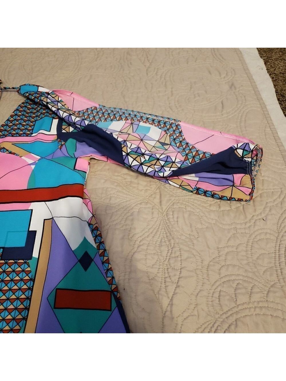 Bright Geometric Print Slit Sleeve Dress - Picture 5 of 12